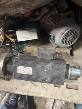 Ft431l-0520-00 Aeg 1.9kw Ac Servo Motor With Rossi Mrc1 63 U03a Gearbox Used