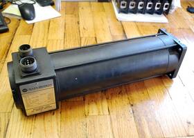 1326ab-a3g-11-a4 Allen Bradley Ac Servo Motor - Used