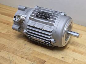 2c-11 Atb 71/2c-11 Ac Motor Vafu 0.45kw 2900rpm 200v Baumer Itd Encoder