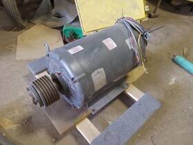 39r045x160g1 Baldor 40hp 3500 Rpm 460vac 3-ph 284t Electric Motor / 7502aa47
