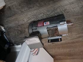 M7005a Baldor .5hp Electric Motor 3ph 208-230/460v Xpfc New