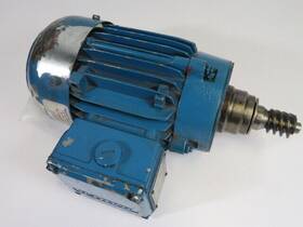 Dk64-163l-cs Bauer Sg1-31/dk64-163l-cs/v 0.25hp 0.18kw 1600/160rpm 575v Tefc 3ph 0.51a 60hz Custom Shaft Used