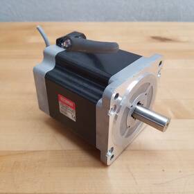 As1060-0120 Beckhoff Stepper Motor 5.0nm 5.0a 24/50vdc - Used