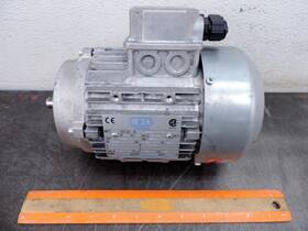 Mm71d2-oml Ceg 0005564 Electric Motor 0.9 Kw Speed 3300 Rpm 110 Vac 0118