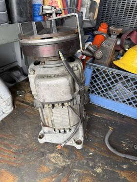 A7a108 Crown 021187 4.8kw 36v 1690rpm Base-mounted Industrial Electric Motor