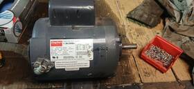 3k199 Dayton Capacitor Start Motor 1/2 Hp 115/230 Volt 1725 Rpm 5/8 Inch Shaft