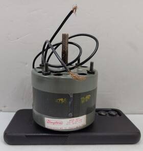 3m197 Dayton Electric Motor Model 3m197- 1/30 Hp 1500 Rpm 115v 60 Hz 1.2 Amp