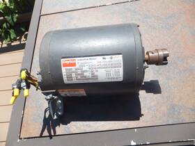 208-220 Dayton 3n012j Ind. Motor 3 Ph 1 Hp 1725/1425 Rpm 208-220/440 V Frame 56