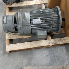 Fg3104b1 Delco 7-1/2hp 1770rpm Frame 254uy 3 Phase A.c. Motor With Brake