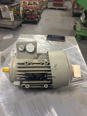 99754448-0210-0088 Elektra Mez Motor 7aa80m04 Ud 0605/1009282-001-2 99754448-0210-0088 Elektra Mez Motor 7aa80m04 Ud 0605/1009282-001-2
