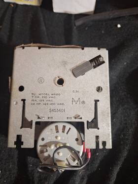 Frigidaire M520 115vac 60hz Model No