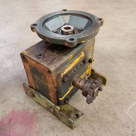 Tm01206-3 Grove Gear Flexline Ratio-60 1 Reducer. - Used