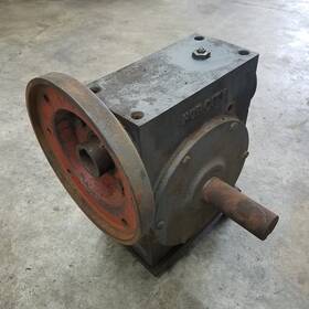 0220-23590-454 Hub City Model-454 Ratio-10 1 Gearbox. - Used