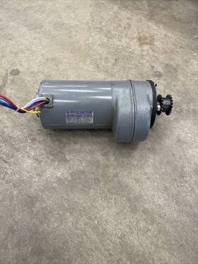Yt0g-kpc Induction Gear Motor Condenser-run 40 Watt 83/100 Rpm Untested As Is