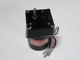 Urm6p4 Japan Servo Co Co. Rapid Reversible Motor 115v 60hz 4w 0.18a 1450rpm Used