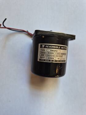 Japan Servo Rm6p4 Co. Ltd. Reversible Motor Type 100v 4w Used