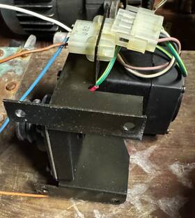 U129a-119 Japan Servo Co. Ltd. Induction Motor 5w 115v 60hz - For Parts/untested