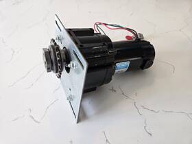 M1125292.00 Leeson Dc Motor 1/20 Hp 268 Lb-in Torque 90 Volts 9 Rpm