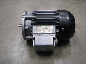 13.750.55.120 Lenze Americas D-32696 Motor 150watt 3phase