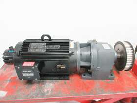215thtl7726 Marathon Electric 215-thtl Hvj Fv 143 Y547 10hp Motor And Hub City Ht4072e Gearbox 9.85