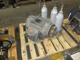 3600 Marathon Electric Y553 Motor 25 Hp Rpm 230/460v 62/31a 4p 3ph 60hz Used