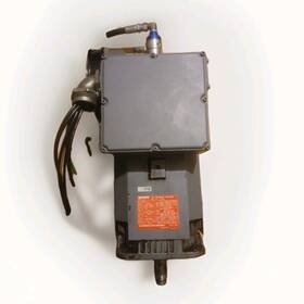 Sj-4-vks15-13zm Mitsubishi Ac Spindle Motor. Needs To Be Freighted