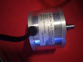 Bn34hs-25al-04lh Moog Brushless Dc Motor 24-100vdc Silencer Series 34