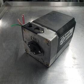 1615-b North American Actuator Motor 110-120vac 50-60hz 3/8 Inch Square Shaft