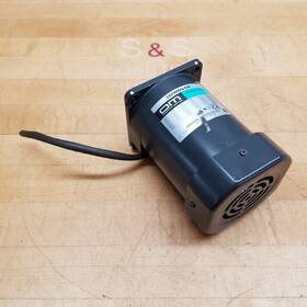 5rk90gu-cw Oriental Motor Reversible 200-230v 50-60hz .82-1.08a - Used