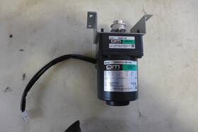 Usm425-401w2 Oriental Motor M23 With 4gn7.55 Gear Head Free Shippig