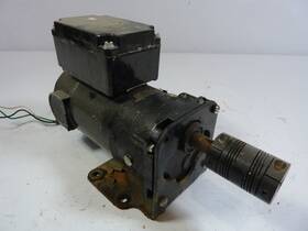 33a3bepm-z2 Parker Dc Gearmotor 18 1 31 Lb-in 1/12hp 139rpm 130v Noisy Used