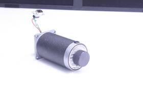 23d-63067 Rapidsyn Stepper Motor 2.9a 3.4 Vdc Made In Usa Tested Sku 221306