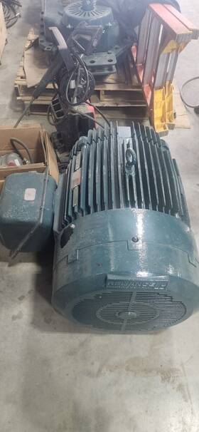 7236800-065 Reliance 200 Hp Ac Electric Motor 3575 Rpm Fr 445ts 575 V P44g0729e