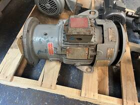 P18g1329b Reliance Electric Motor 3hp 1730rpm 3ph 182hp
