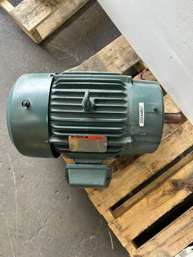 P21g3832-3 Reliance Electric P21g3832a Ac Motor Xe 7.5 Hp 3ph 1760 Rpm 213tc