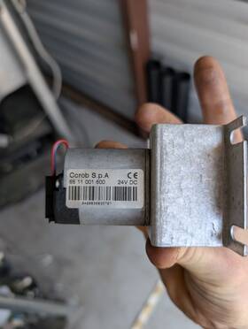 6611001600 Rpm Corob 24v Dc Motor - Removed From Working D600 Tinting Machine