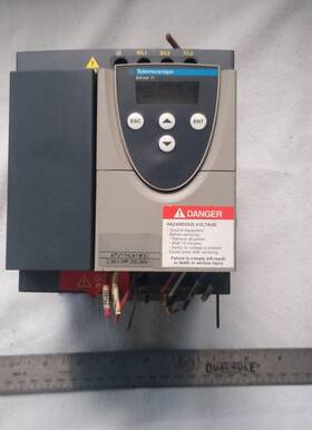 Atv11hu41m3u Schneider Electric Telemecanique 096912 Variable Speed Drive C Used