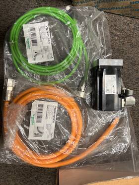 Bmh0701t06a2a Schneider Electric Bmh0701p12a2a 8000rpm Max 240v 1.05w 2.85a Smooth Shaft 1.4nm