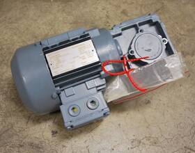 W20dt71k4 Sew-eurodrive Inc Gear Motor - Used