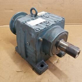 R77lp145 Sew Eurodrive Ratio- 25.23 1 Torq- 6900 Lb-in Gearbox. - Used