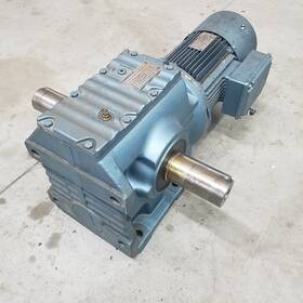 S87dt100l4bmg4hr Sew Eurodrive 5hp 1680 Rpm 70.43 Ratio Motor With Gearbox - Used