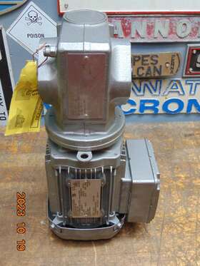 Sa37drs71m4 Sew Sew-eurodrive Sa37 Drs71m4 Gearmotor