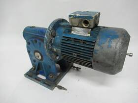 1la5090-4aa21-zs01 Siemens 1.3kw 440v 1705rpm 90s Tefc 3ph 2.75a 60hz C/w Reducer 49 1 Ratio Used