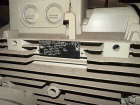 1la7067-6aa60-z Siemens 17.3 Kw 400/690v 3 Phase 1500/1760 Rpm Induction Motor