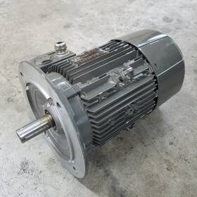 1le10211ab590fb4 Siemens 4hp 3kw 1765rpm 240v 3 Phase Motor. - Used