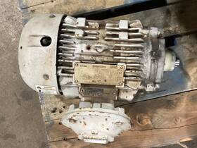 Siemens 1mb21211ab416lg3 2hp 230/460v 3ph 1745 Rpm Motor #102a151pr2