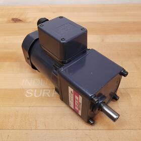 S9i90gth-tce Spg Co. Ltd Induction Motor With S9kc3.6bh Gear Reducer - Used