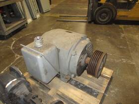 B1004vgf3u4 Toshiba Induction Motor 100hp 1800rpm 230/460v 244/122a 4p 60hz Used