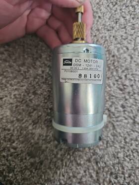 Dsm-1242-2au Toshiba Dc Motor 24 V / 1.65a 2600rpm