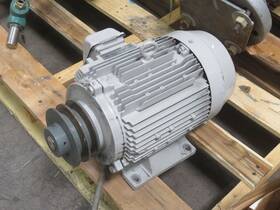 T268204 Toshiba Fbka21 Totally Enclosed Fan-cooled Induction Motor